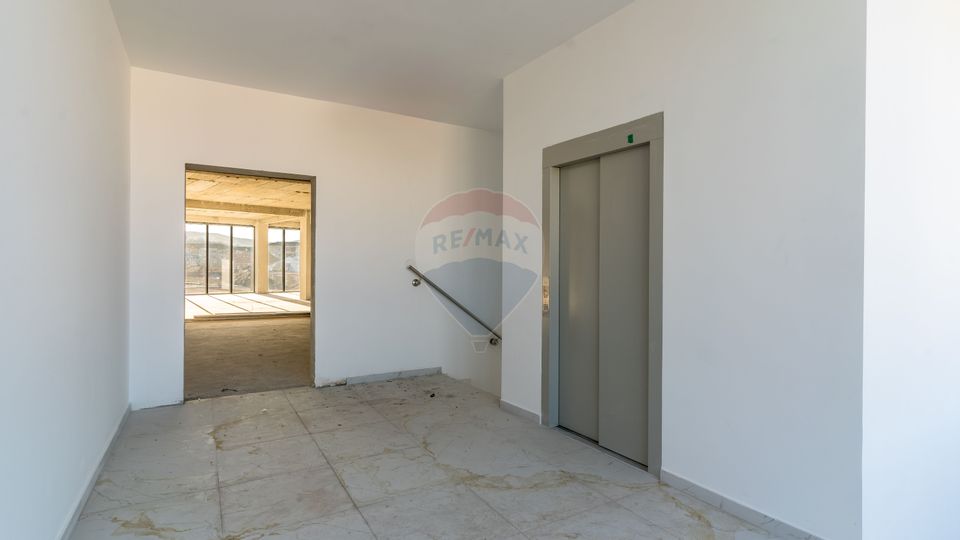 296sq.m Office Space for rent, Ultracentral area