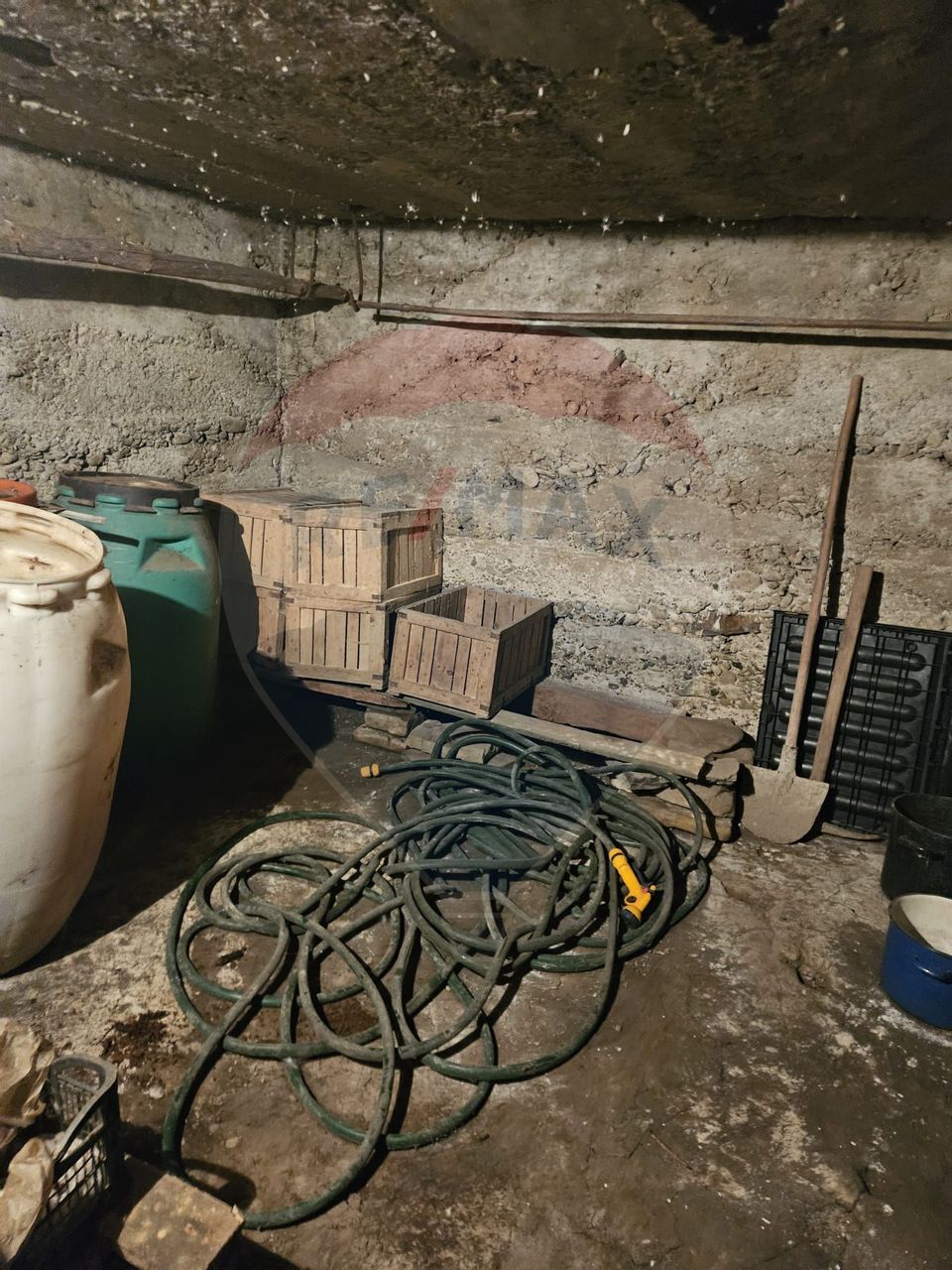 Casă / Vilă cu 4 camere de vânzare