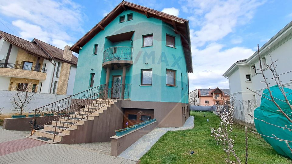 5 room House / Villa for sale, Cetate area