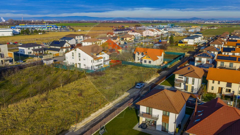 Teren intravilan 885mp de vânzare în Ghimbav – Cartierul Florilor