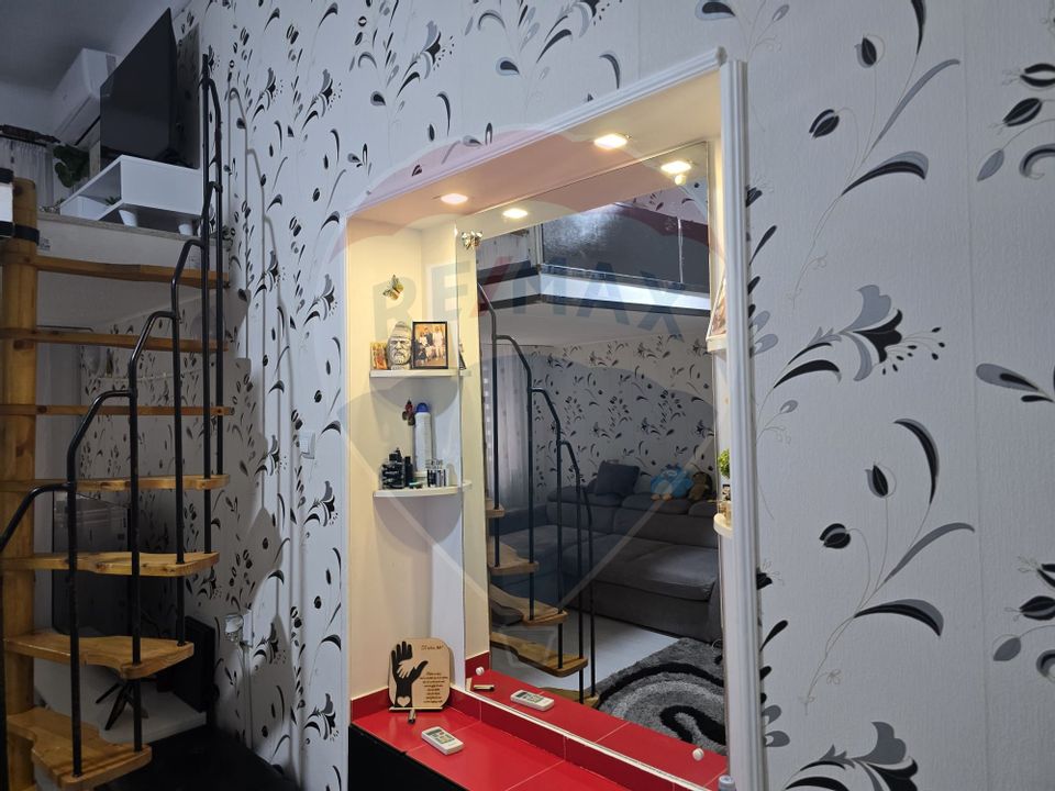 Apartament cu 3 camere de vânzare în zona Central