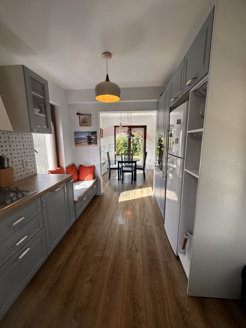 4 room House / Villa for sale