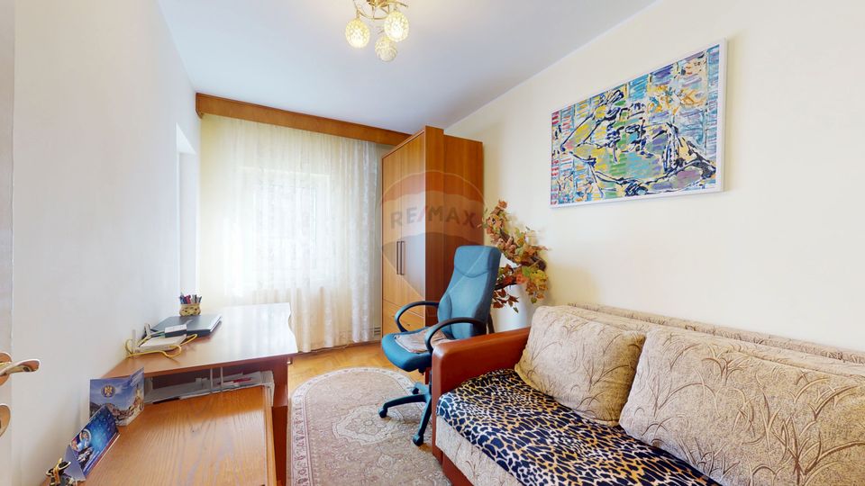 Apartament 3 camere decomandat | Parcare | Predeal | Aproape de pârtie