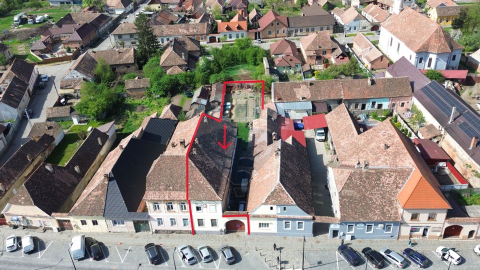 Casă cu istorie în inima Dumbrăveniului – 15 min. de Sighisoara!