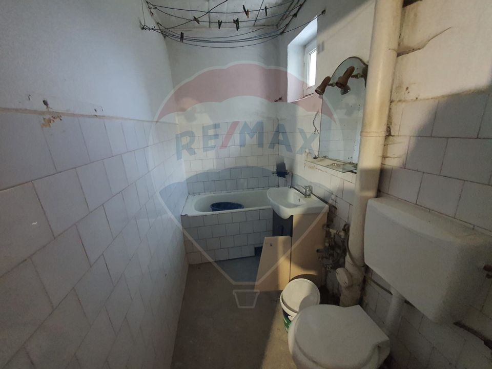Apartament cu 2 camere de vanzare - Comanesti