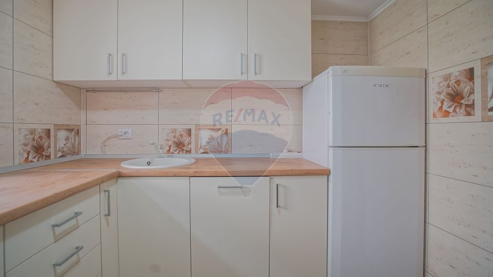 REZERVAT! De vânzare apartament 4 camere în vilă impozantă