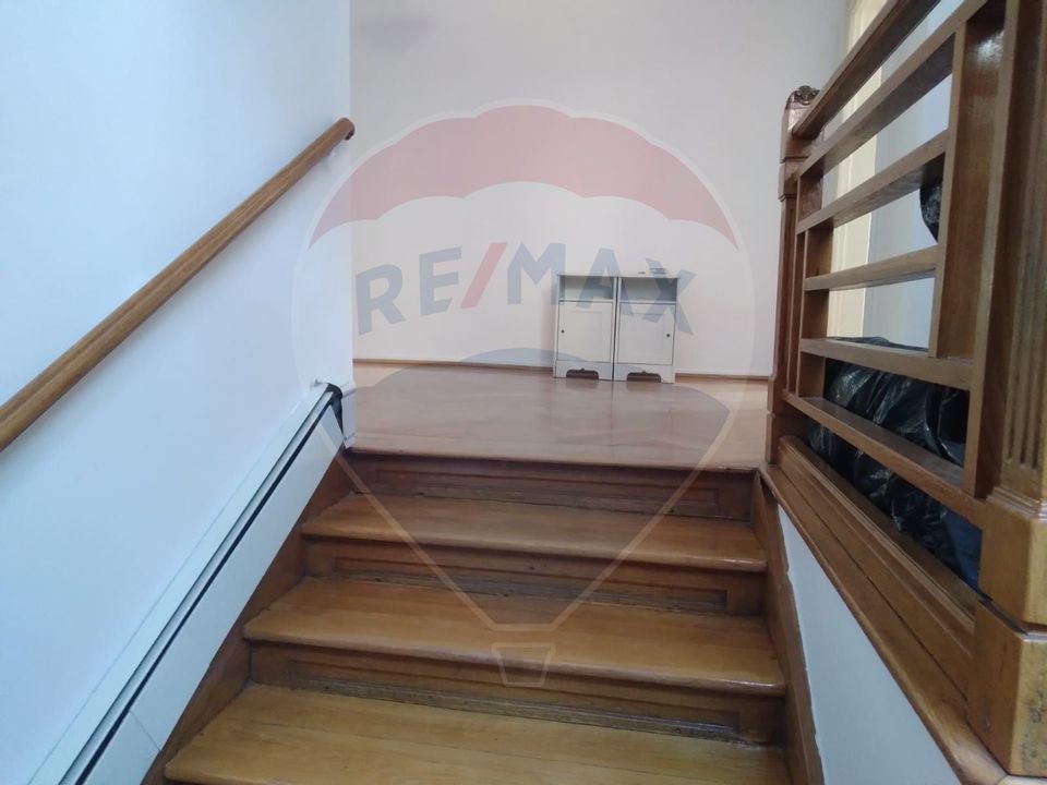 11 room House / Villa for rent, Aviatorilor area