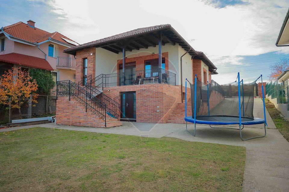 5 room House / Villa for sale, Dealuri Oradea area