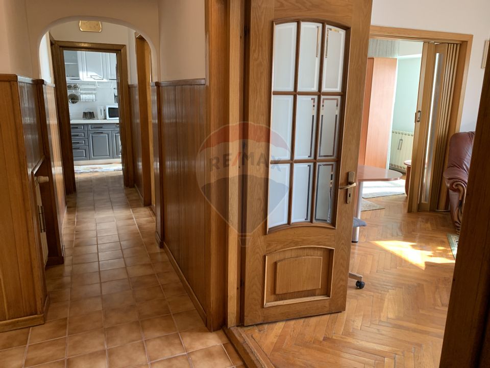 Duplex Apartment 4 rooms for rent in Unirii area