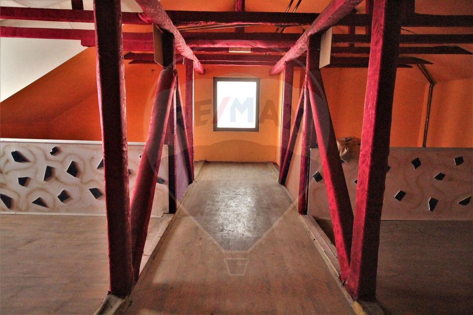 904sq.m Commercial Space for rent, Central area