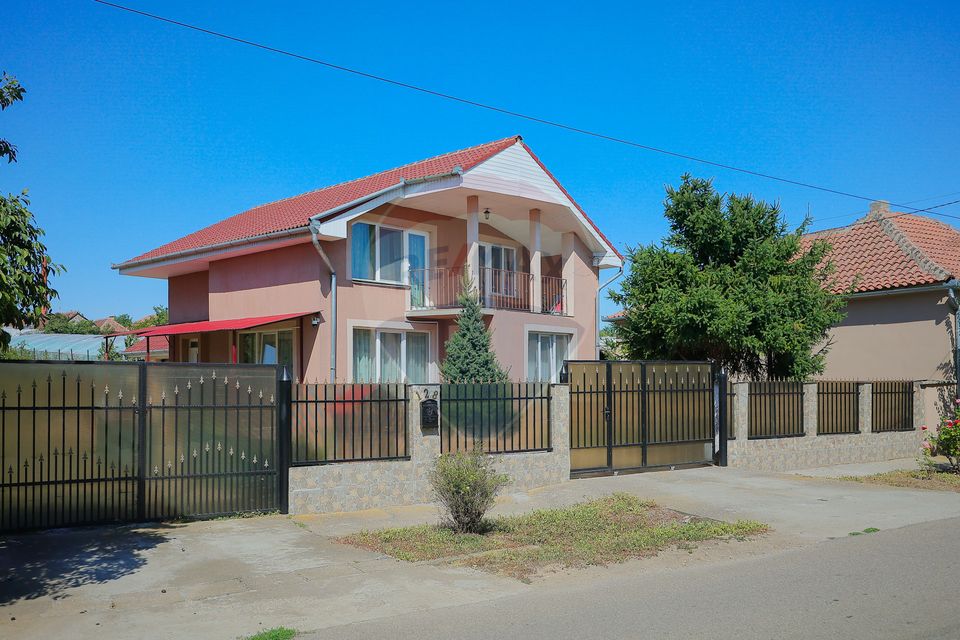 De vânzare casă cu 3 camere și teren 950 mp în Mihai Bravu