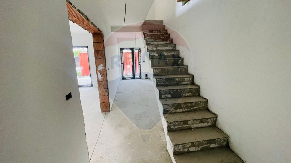 Casă de vânzare Brasov – 3 dormitoare, 3 băi, 140 mp utili