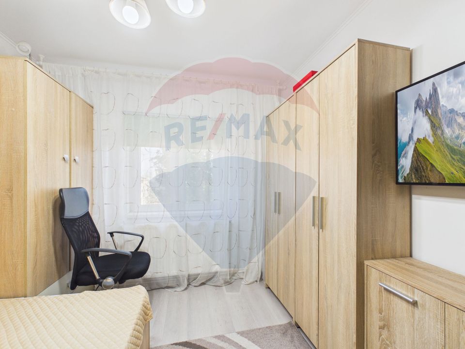 Apartament 4 camere de vanzare – complet renovat, mobilat și utilat