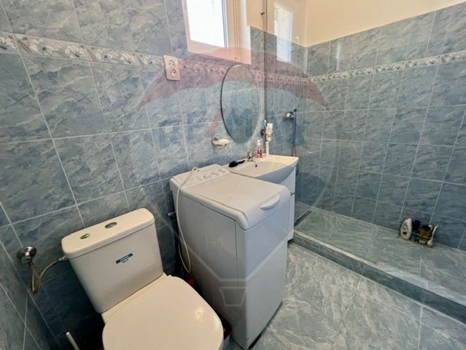 Apartament la casa de vanzare