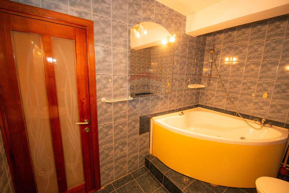 6 room House / Villa for sale, Central area