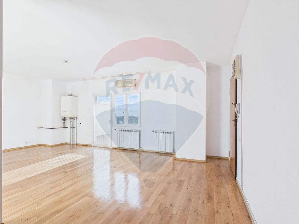 Apartament spatios 3 camere, locuinta sau birou