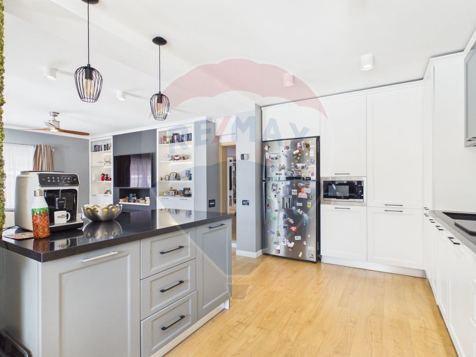 6 room House / Villa for sale, Central area