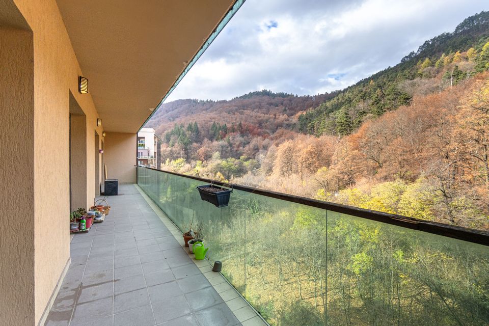 Apartament cu 4 camere de închiriat Tampa Gardens Racadau etaj 10/12