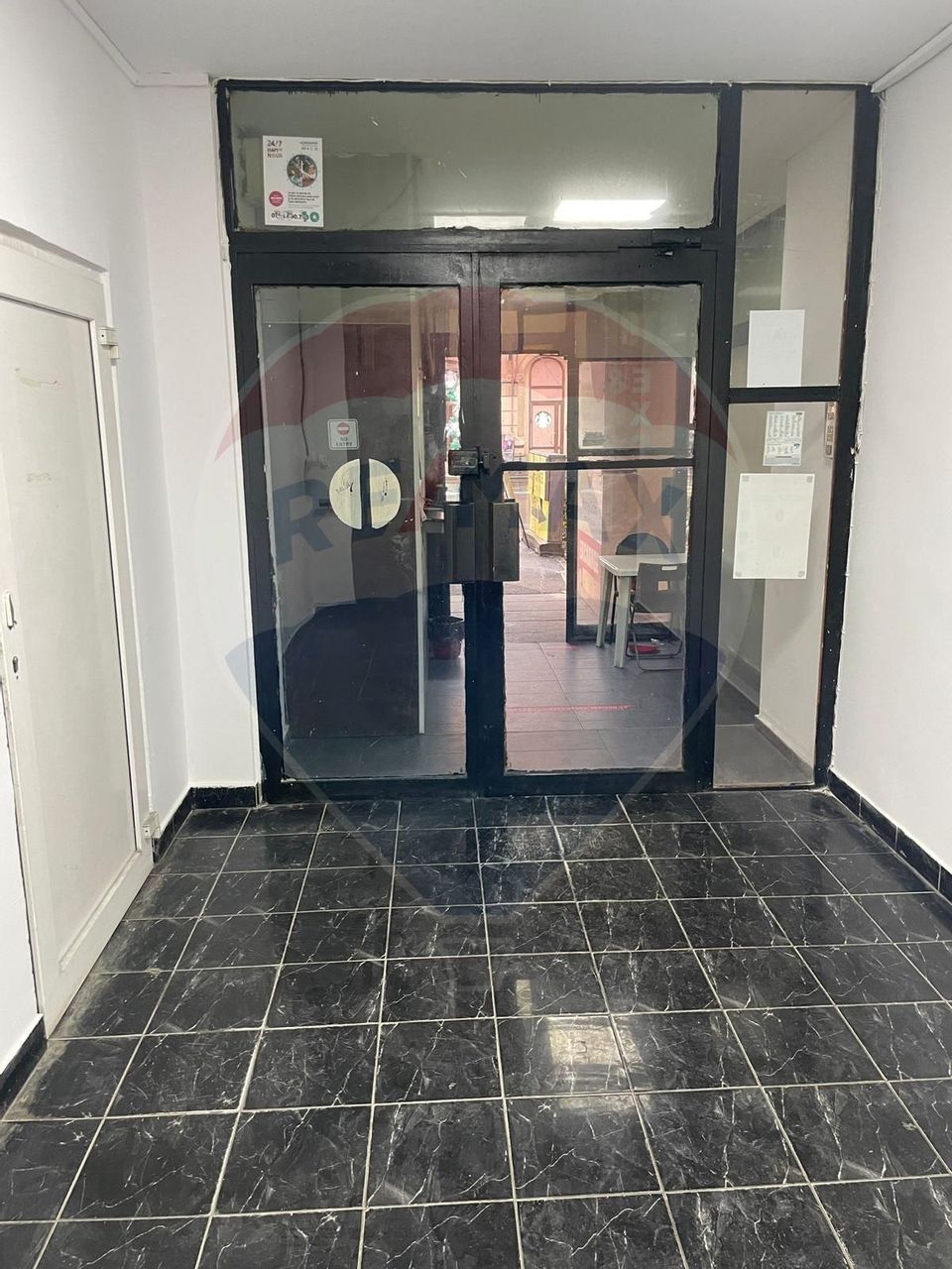 Garsonieră spațioasă - Piața Romană, vedere spre ASE, disponibila acum