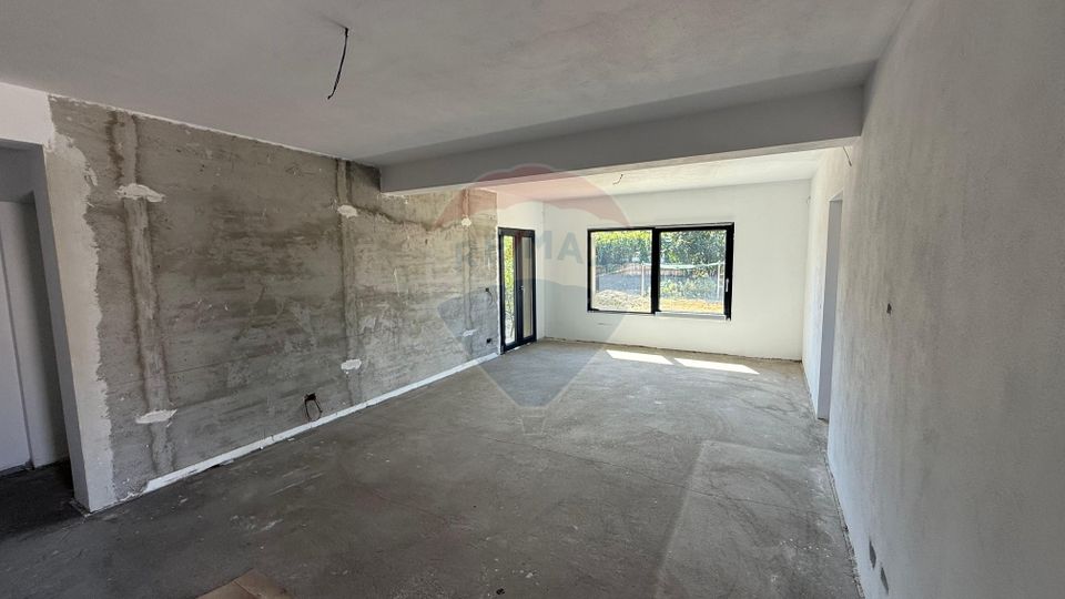 5 room House / Villa for sale, Sud area