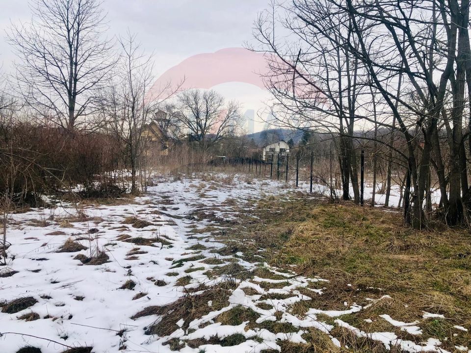 Land 2,432sqm Cornu de Jos (Cornu) / Strada Florilor