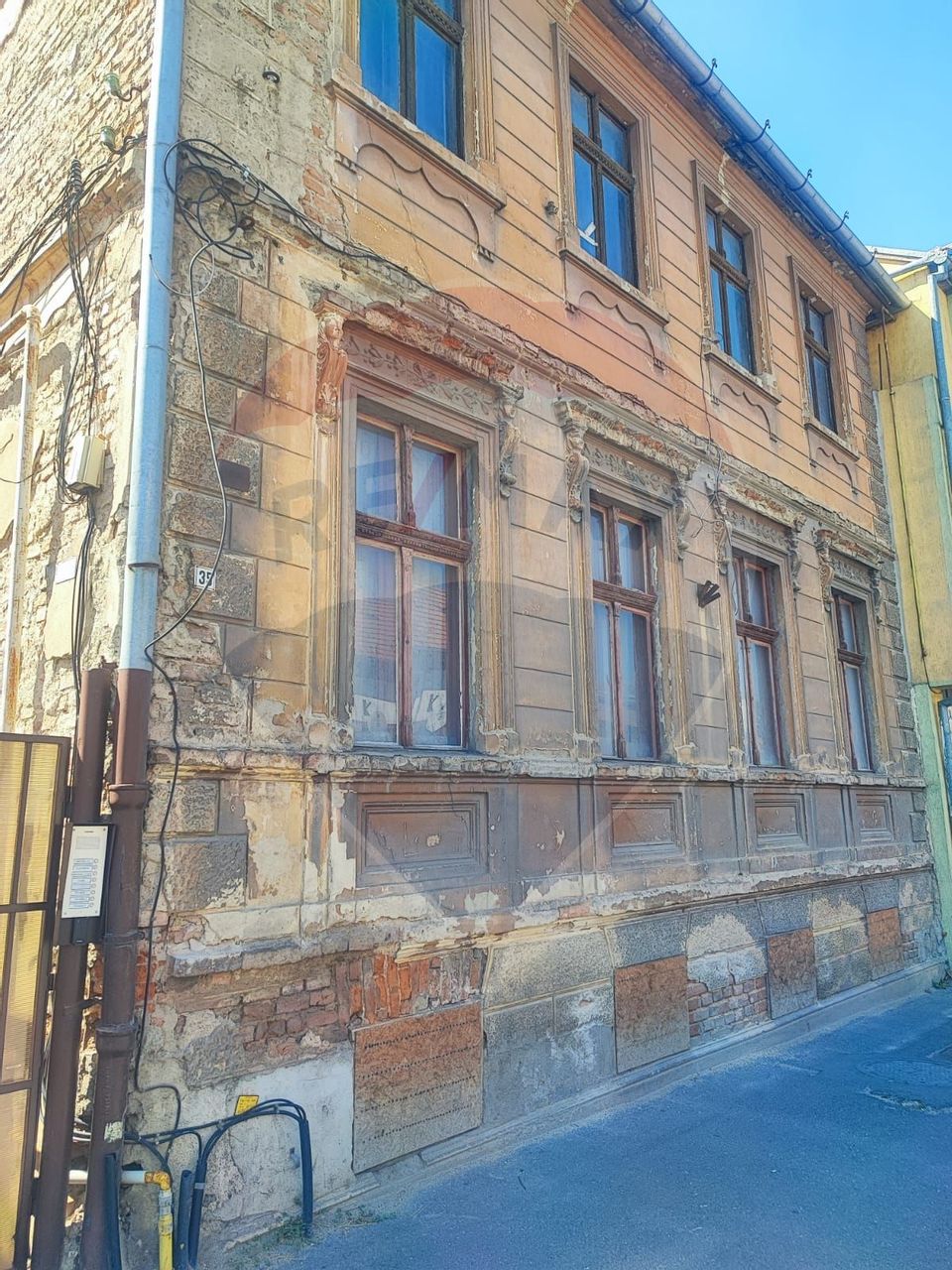 Casă de vânzare in Brașov cu autorizație de construcție-Comision 0%