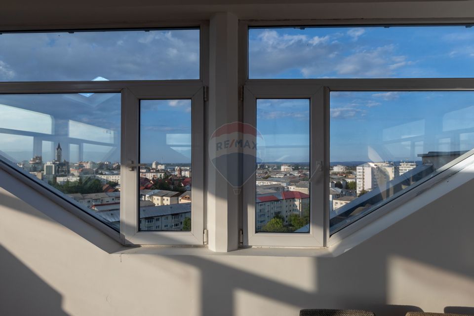 Apartament tip duplex cu 3 camere de vânzare în zona Ultracentral