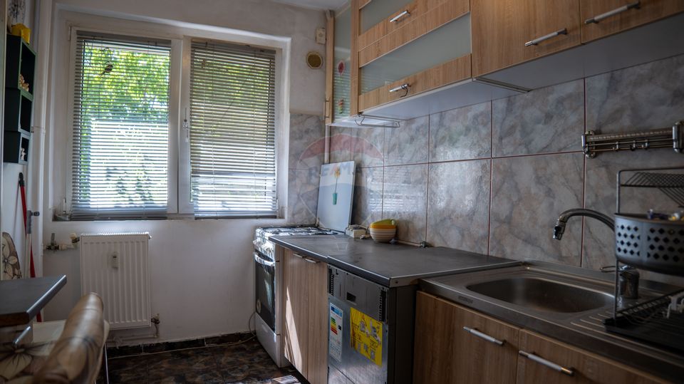 Vanzare apartament 2 camere semidecomandat, Bucurestii Noi