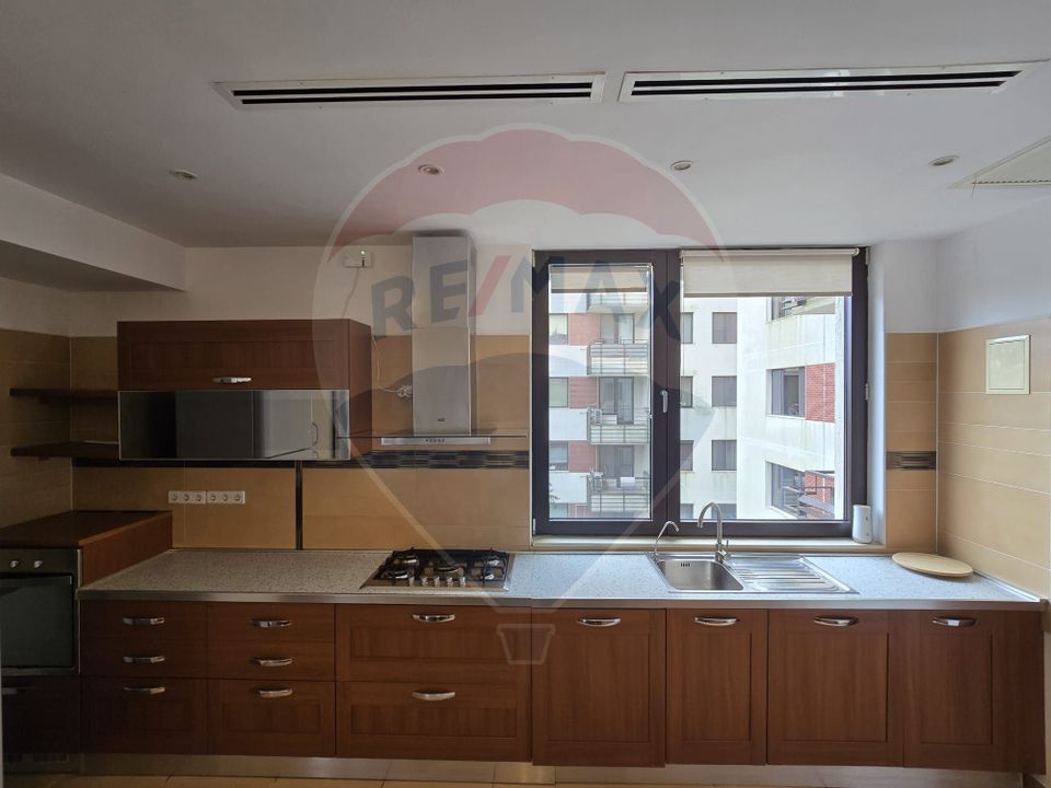 Inchiriere Apartment 4 camere Complex Liziera Pipera