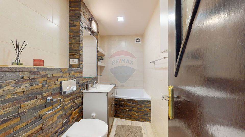 Apartament 3 camere, 2 băi, 2 parcări de vânzare zona Avantgarden 2