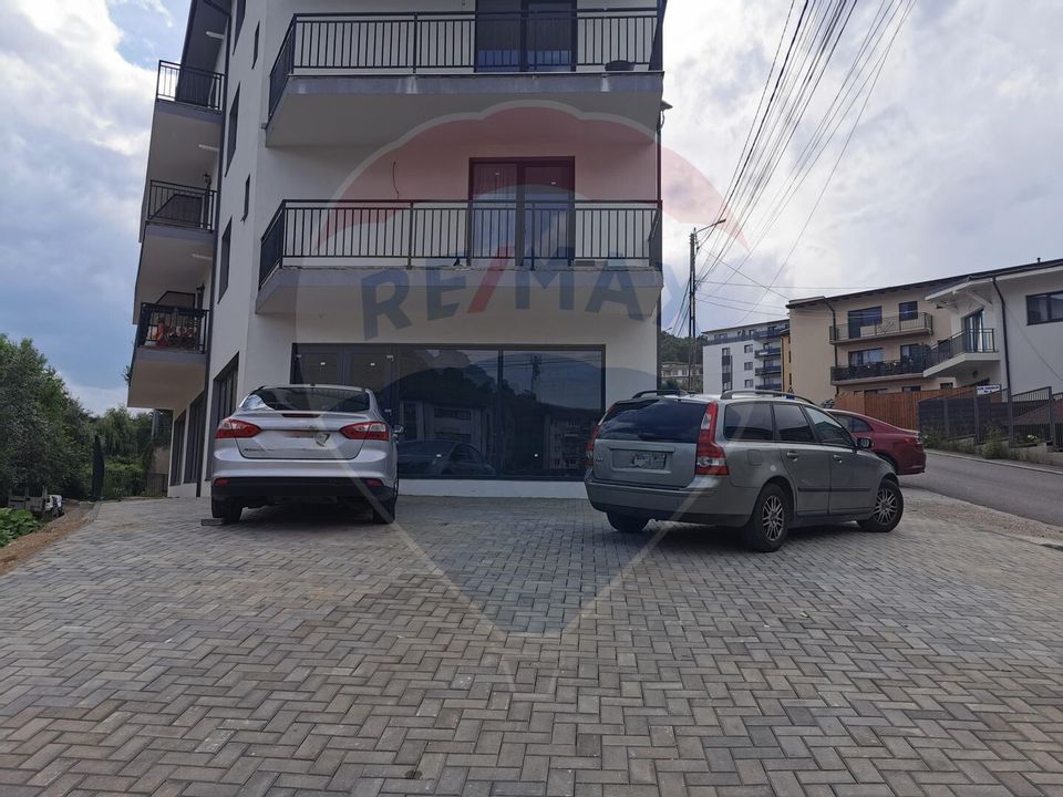 215sq.m Commercial Space for sale