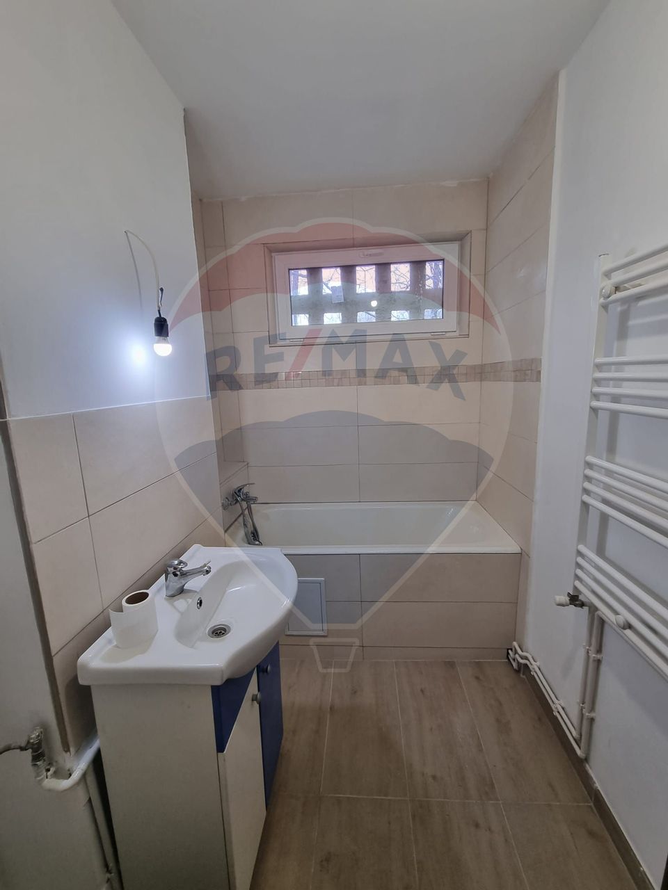 Apartament cu 2 camere de vânzare în zona Sasar