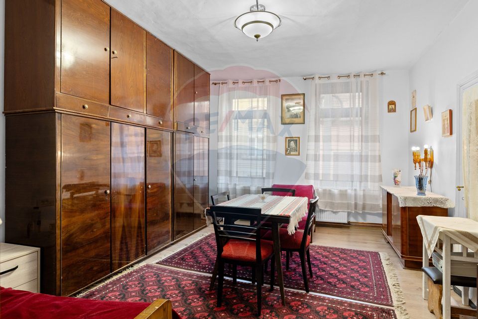 3 room House / Villa for sale, Boul Rosu area