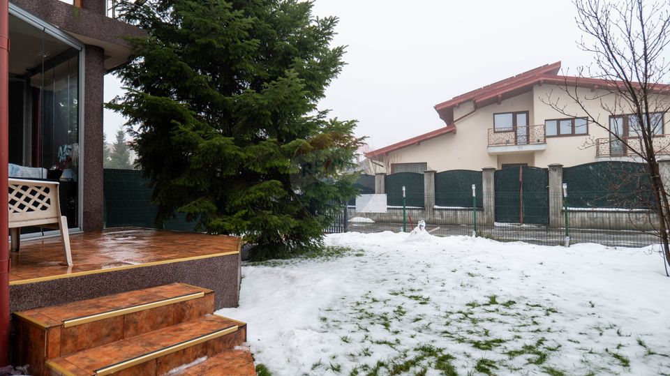 Vanzare vila cu 5 camere, complet mobilata si utilata in Dobroesti