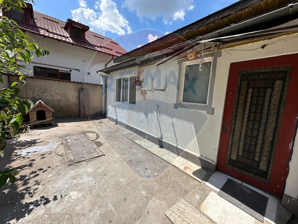 Casă / Vilă  de vanzare în zona DECEBAL-Teren aferent 100 mp