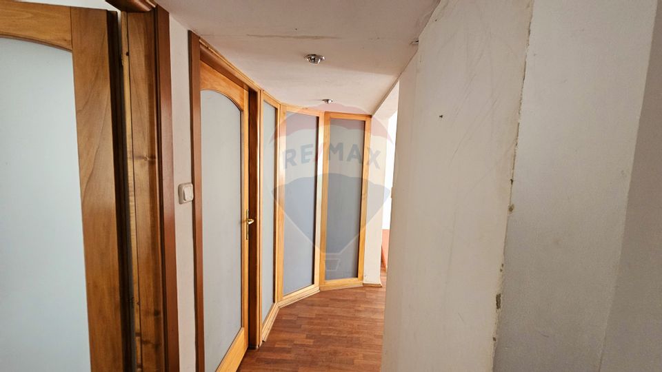 80sq.m Commercial Space for sale, Maratei area