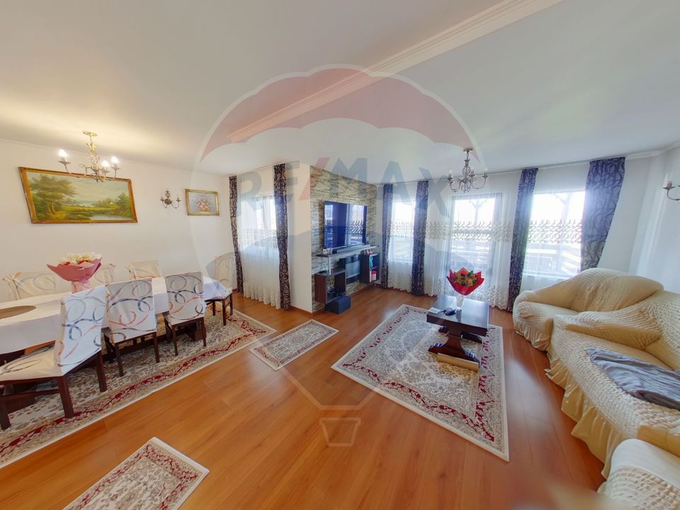 5 room House / Villa for sale