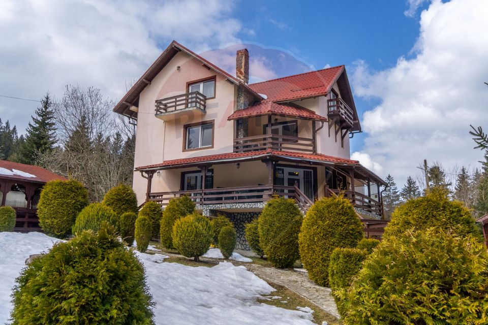 COMISION 0%| Pensiune + Casă de vânzare în Predeal | Business activ |
