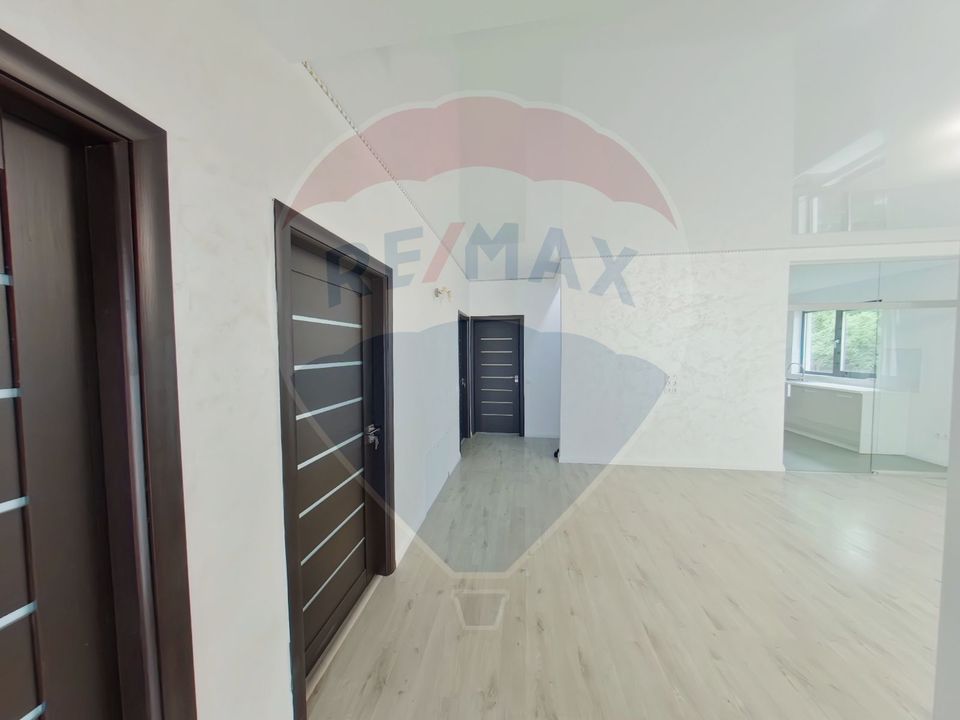 4 room House / Villa for sale, Nord-Est area