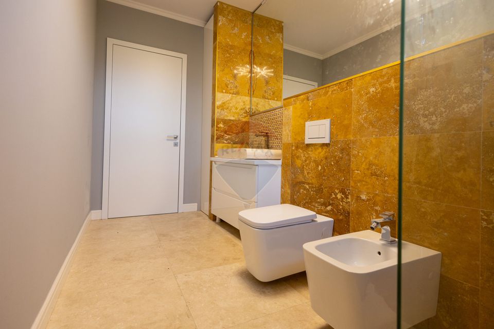 5 room House / Villa for sale