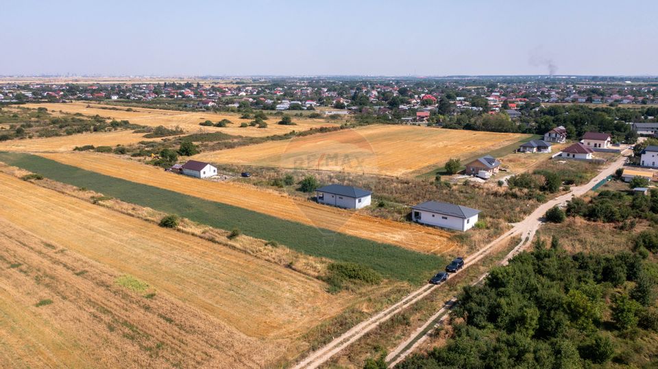 Land 983sqm Sabareni / Strada sondei