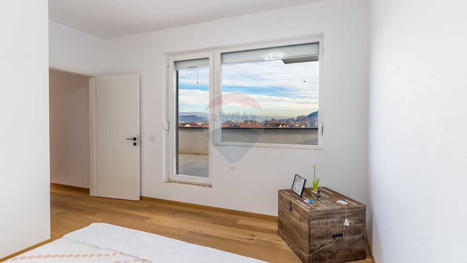 Apartament tip Penthouse cu 2 camere de vânzare