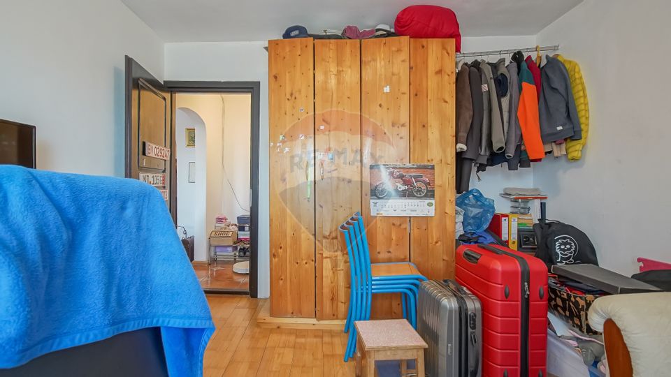 De vanzare 4 camere Racadau-zona Parcul Trandafirilor