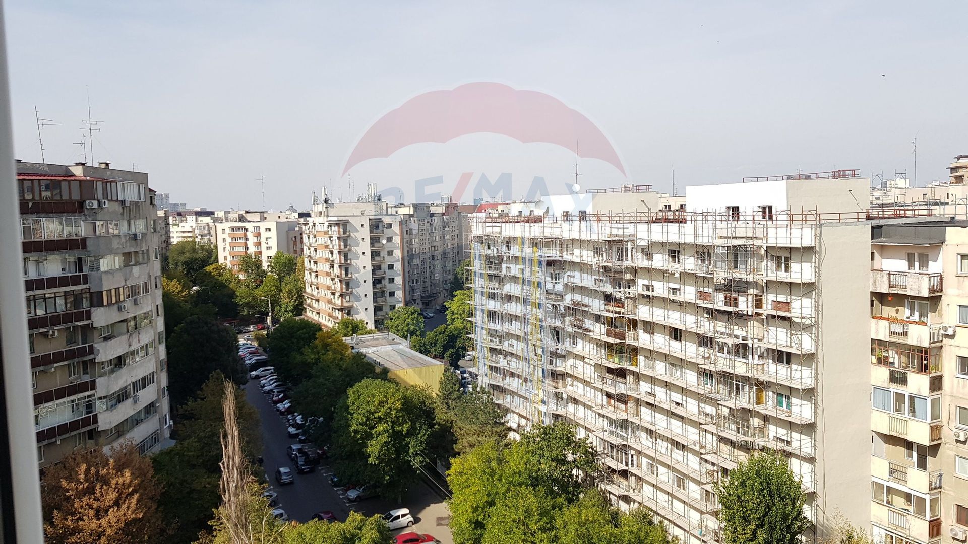Apartament 4 camere vanzare in bloc de apartamente Bucuresti, Tineretului