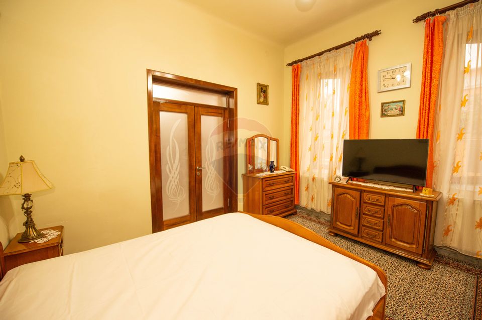 6 room House / Villa for sale, Central area