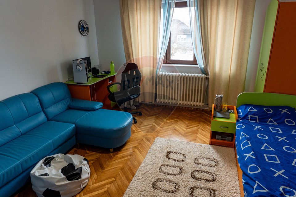 5 room House / Villa for sale, Periferie area