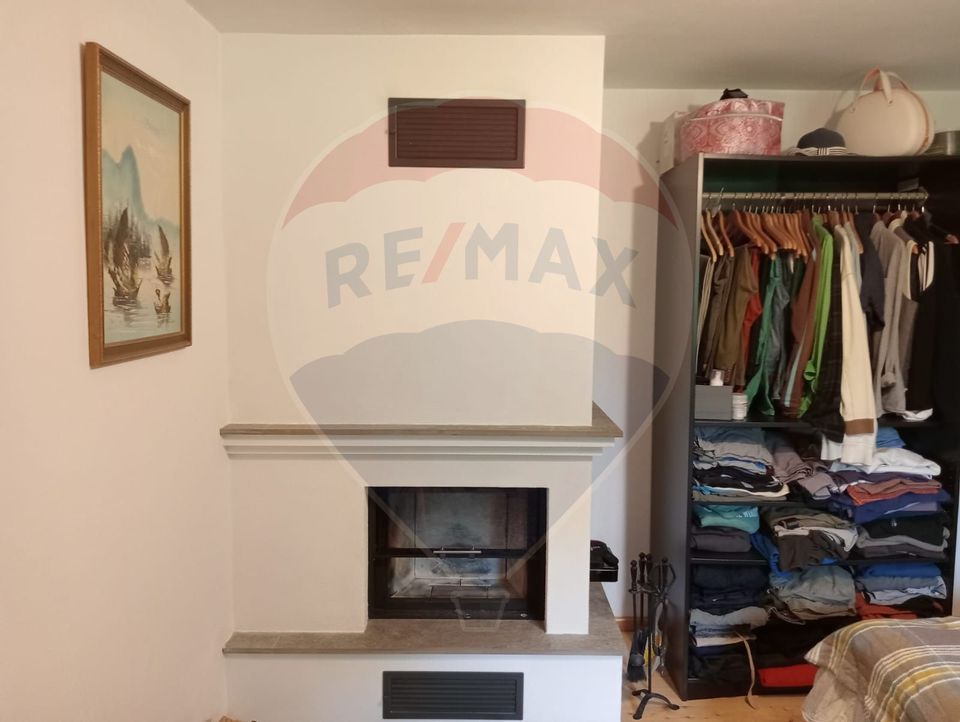 Vanzare casa  4 camere-microferma, cu panouri fotovoltaice