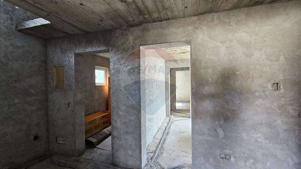 Casă / Vilă, teren 1700mp,  în Lisaura-Ipotești, Suceava