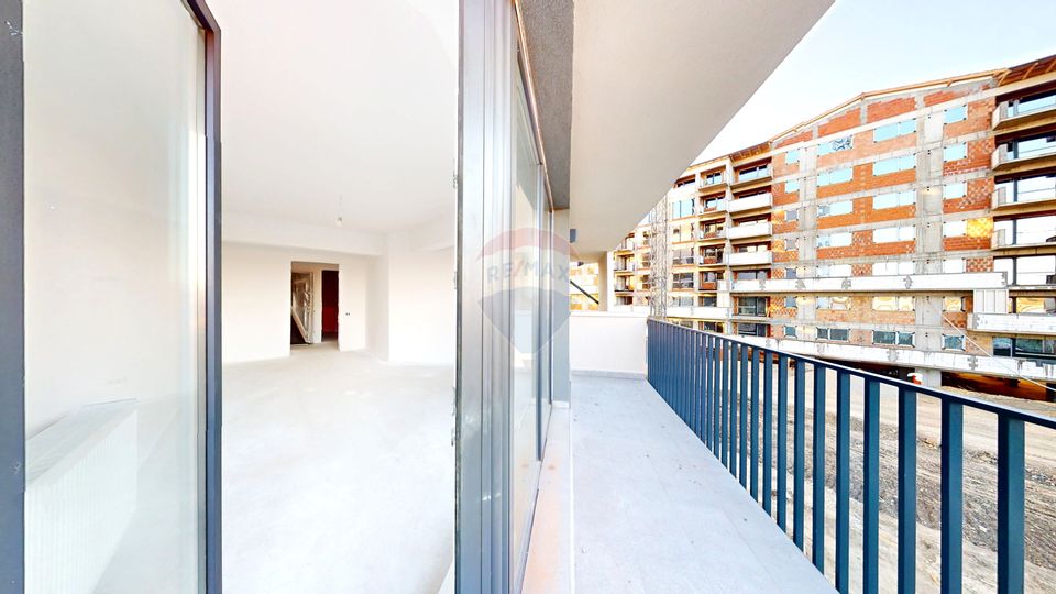 3 room Apartment for sale, Tractorul area