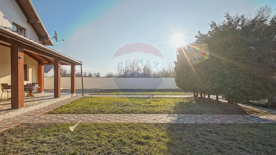 4 room House / Villa for sale